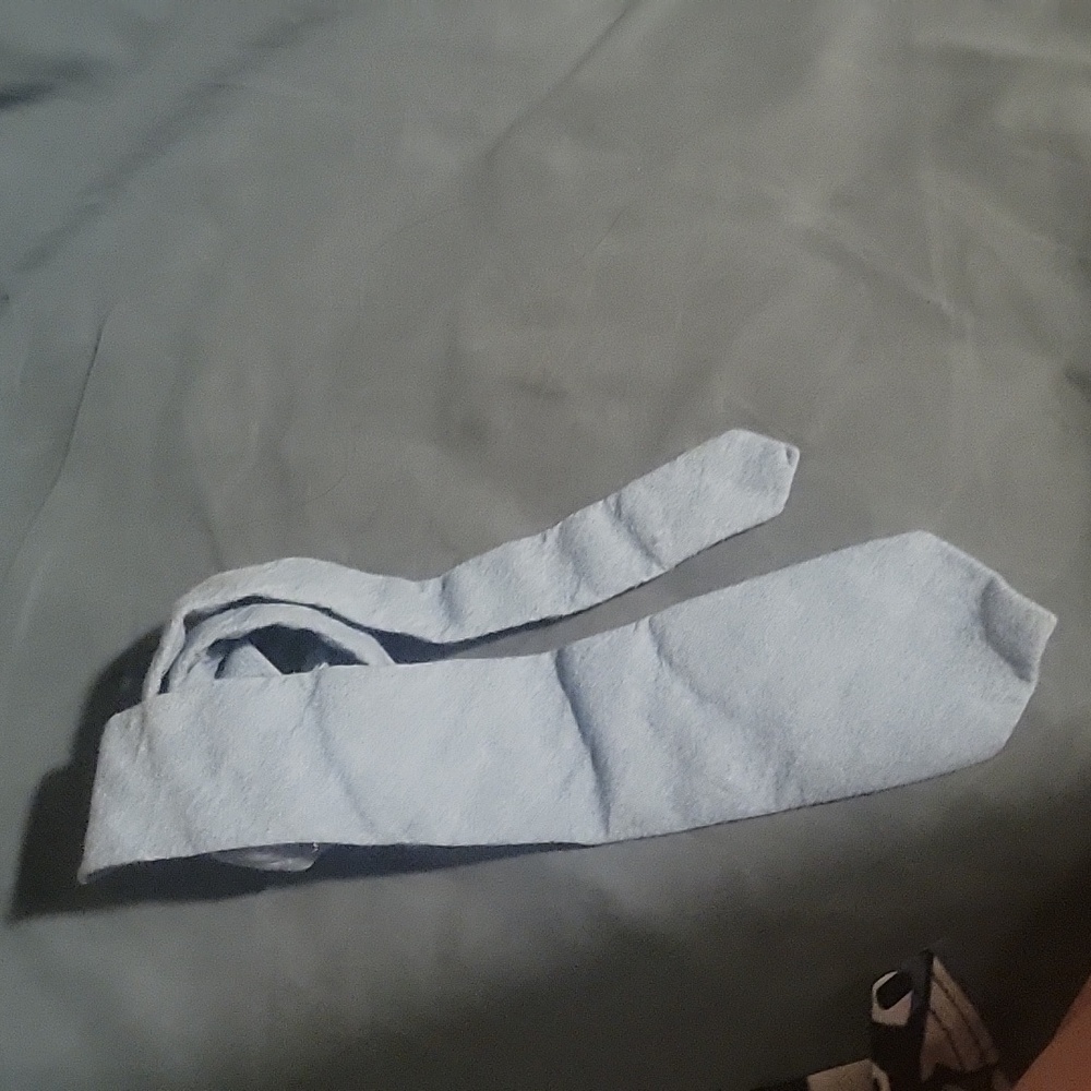 Self-tie tie